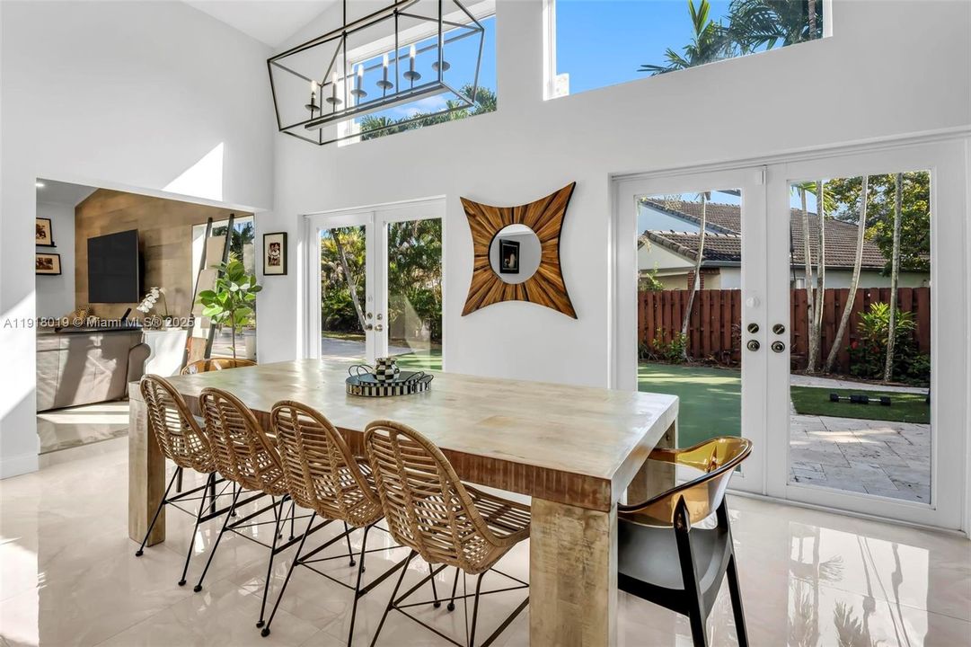 待售: $950,000 (4 贝兹, 3 浴室, 2109 平方英尺)