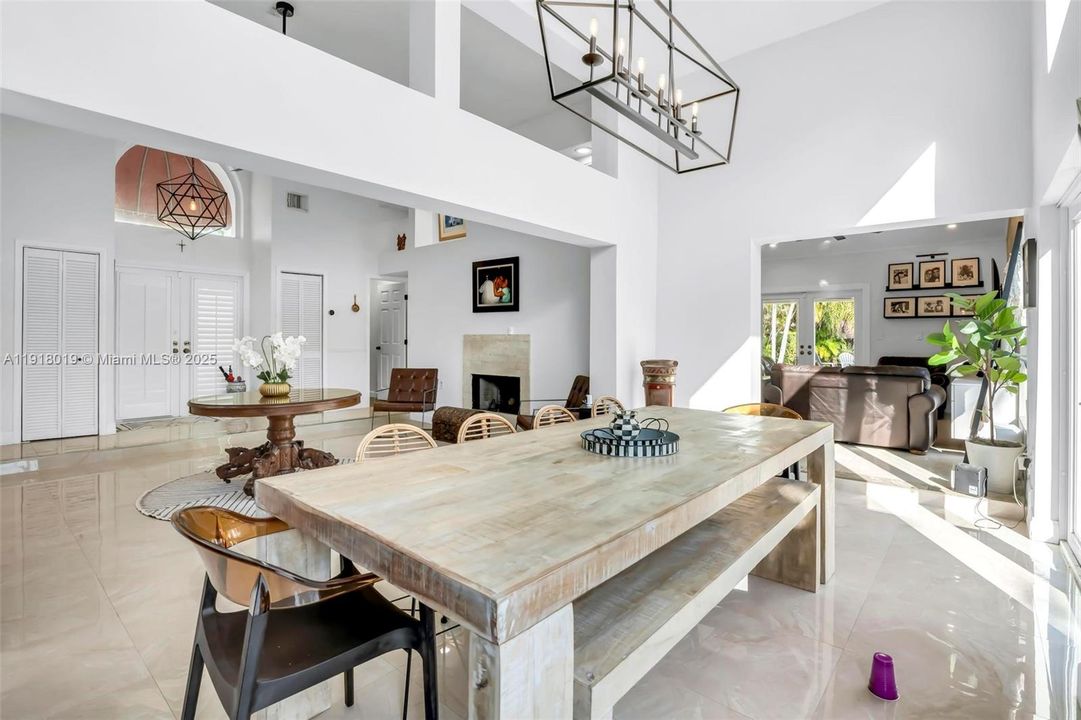 待售: $950,000 (4 贝兹, 3 浴室, 2109 平方英尺)