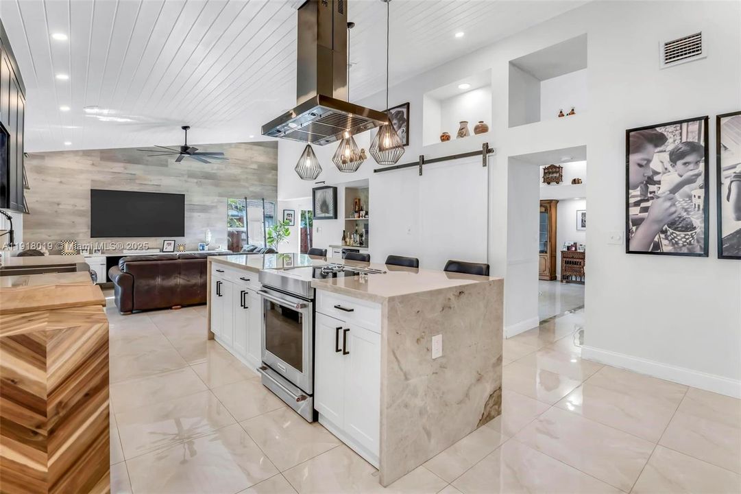 待售: $950,000 (4 贝兹, 3 浴室, 2109 平方英尺)