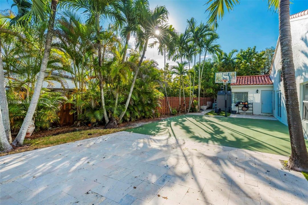 待售: $950,000 (4 贝兹, 3 浴室, 2109 平方英尺)