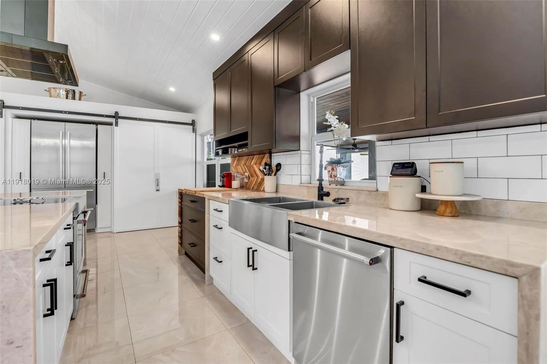 待售: $950,000 (4 贝兹, 3 浴室, 2109 平方英尺)