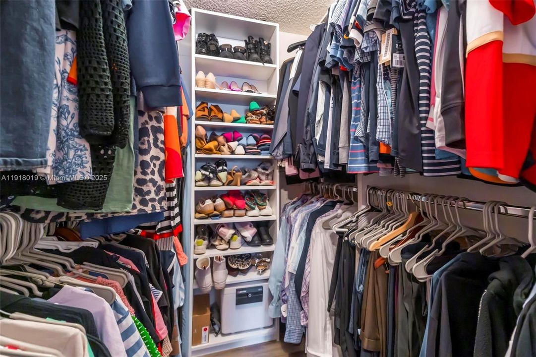 walking closet