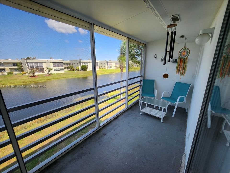 На продажу: $79,000 (1 спален, 1 ванн, 720 Квадратных фут)