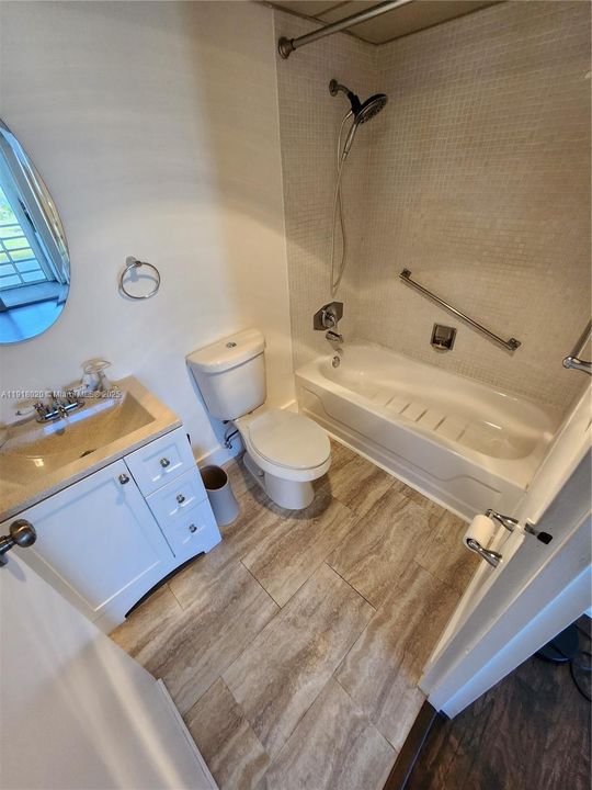 На продажу: $79,000 (1 спален, 1 ванн, 720 Квадратных фут)