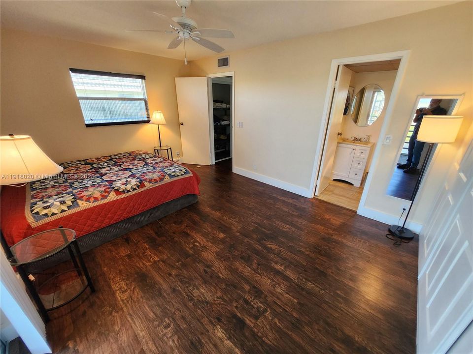 На продажу: $79,000 (1 спален, 1 ванн, 720 Квадратных фут)