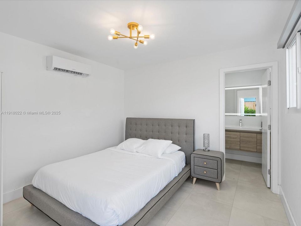 待售: $624,900 (0 贝兹, 0 浴室, 1359 平方英尺)