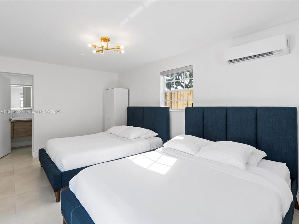 待售: $624,900 (0 贝兹, 0 浴室, 1359 平方英尺)