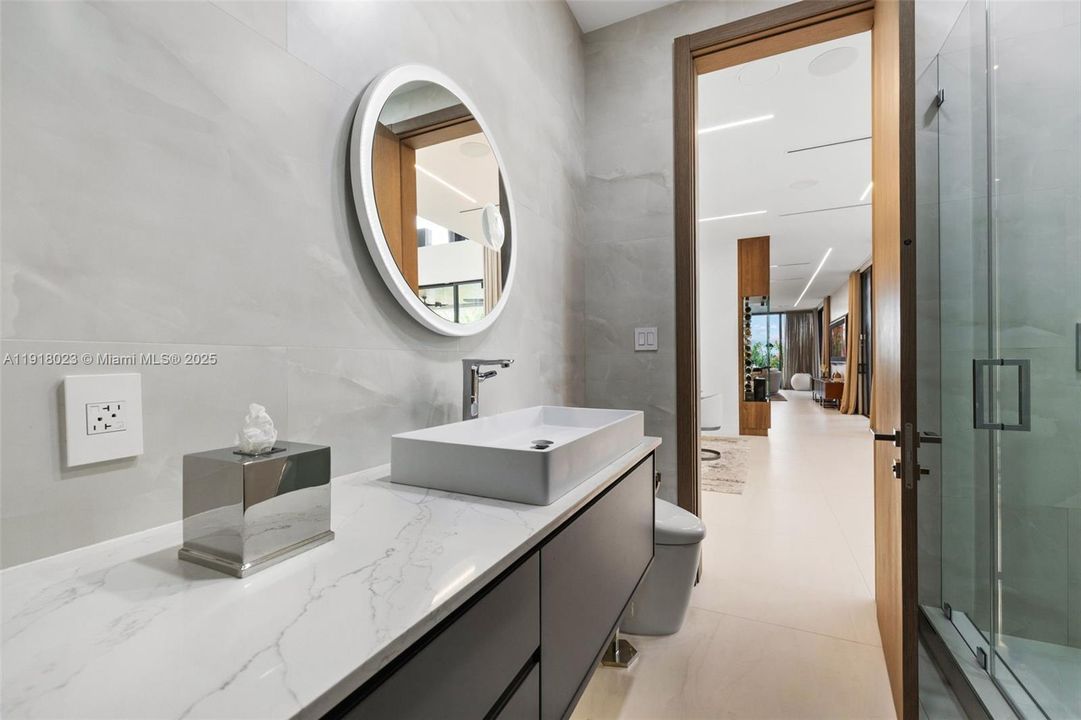 En Venta: $9,990,000 (5 camas, 5 baños, 5661 Pies cuadrados)