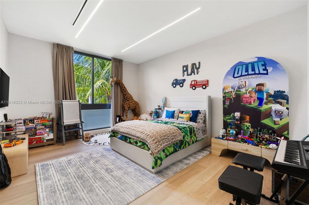 En Venta: $9,990,000 (5 camas, 5 baños, 5661 Pies cuadrados)