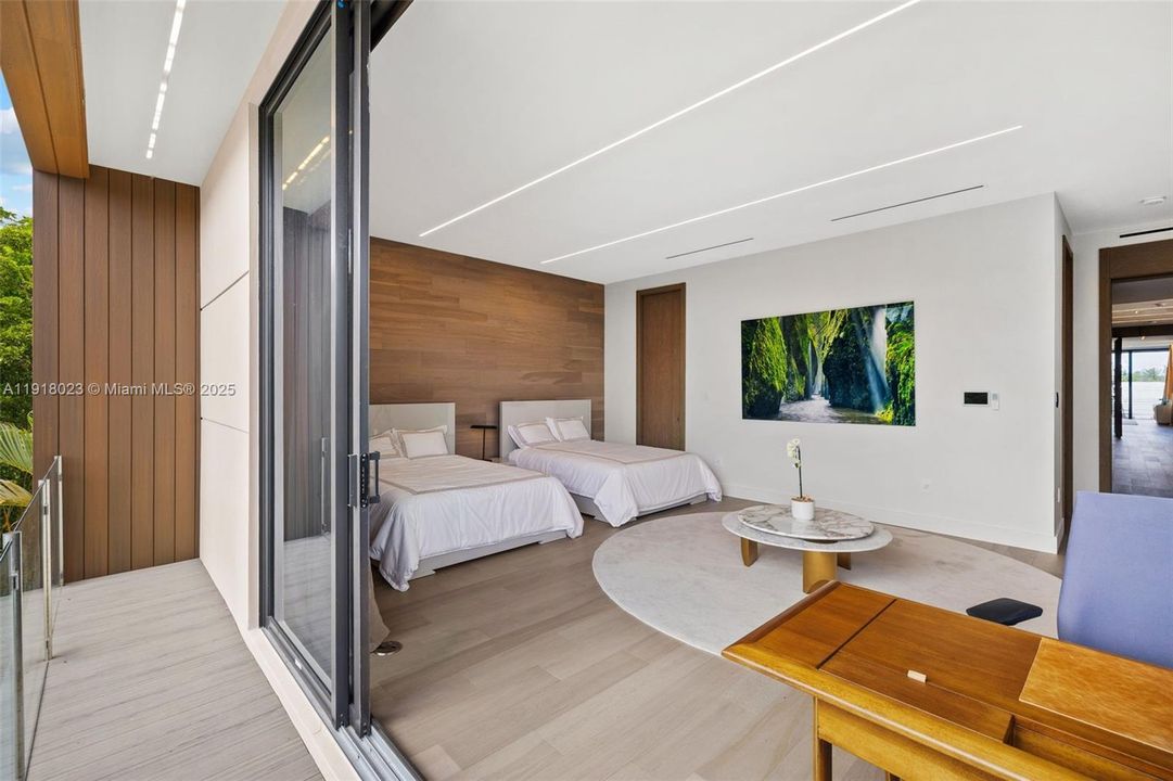 En Venta: $9,990,000 (5 camas, 5 baños, 5661 Pies cuadrados)