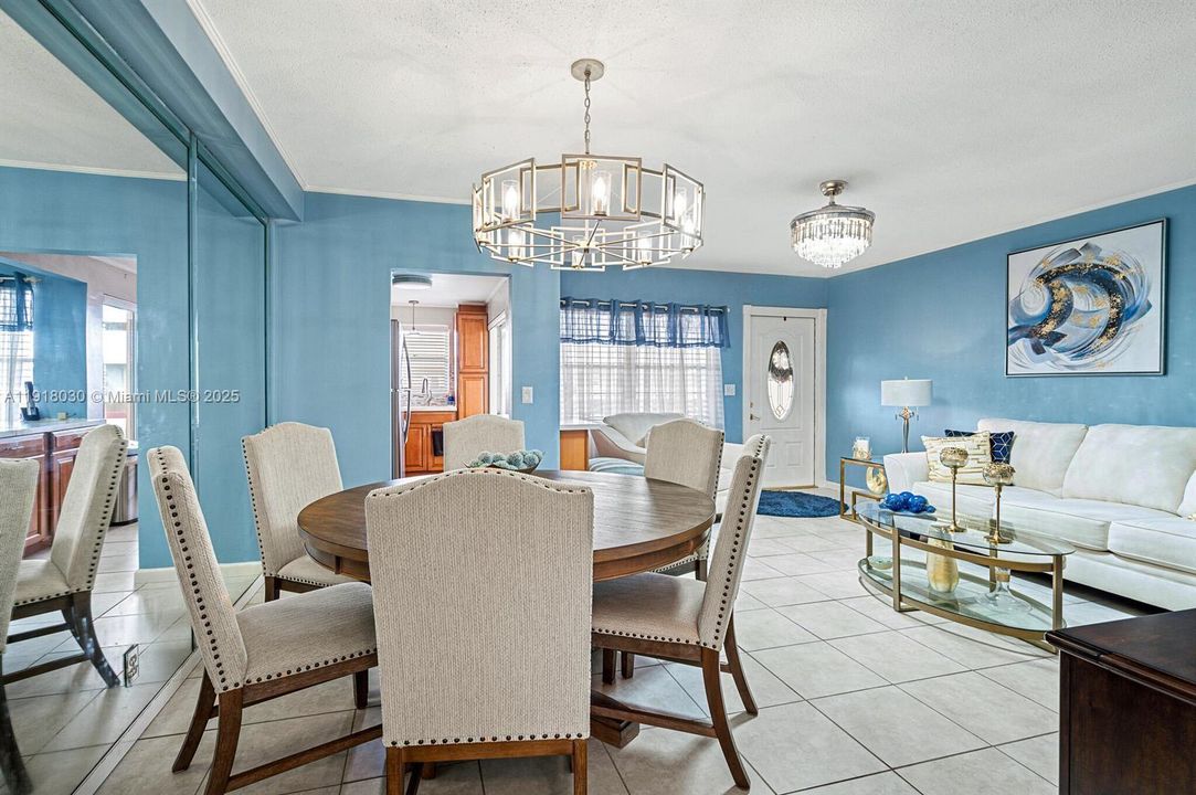 For Sale: $179,900 (1 beds, 1 baths, 660 Square Feet)