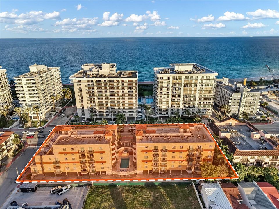 For Sale: $399,900 (1 beds, 1 baths, 730 Square Feet)