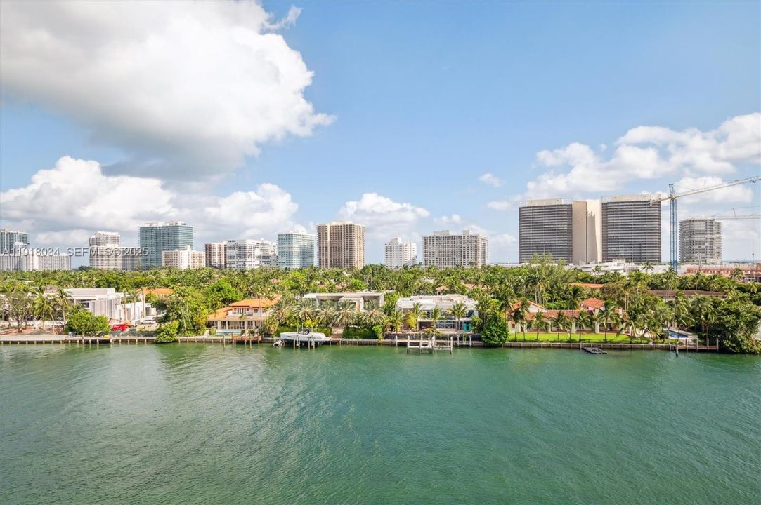 For Sale: $1,295,000 (2 beds, 2 baths, 1833 Square Feet)