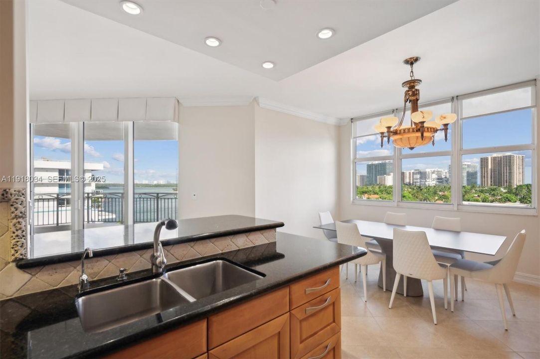 For Sale: $1,295,000 (2 beds, 2 baths, 1833 Square Feet)