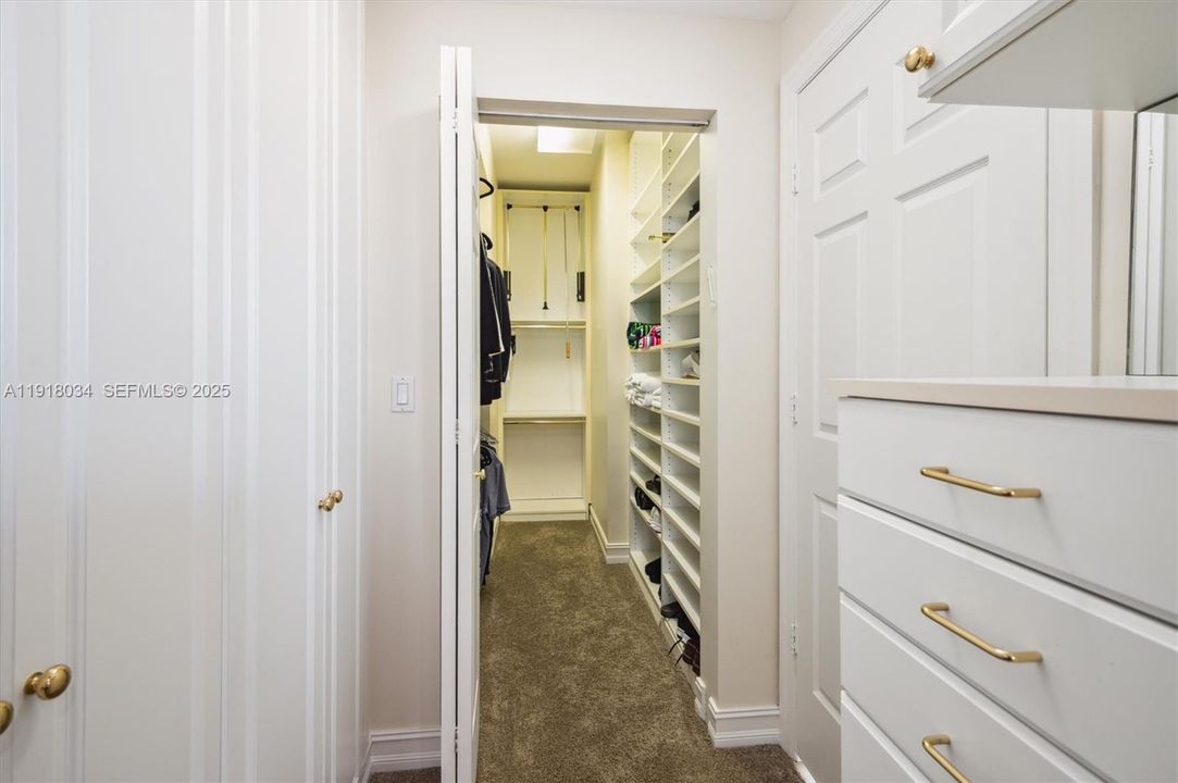 For Sale: $1,295,000 (2 beds, 2 baths, 1833 Square Feet)