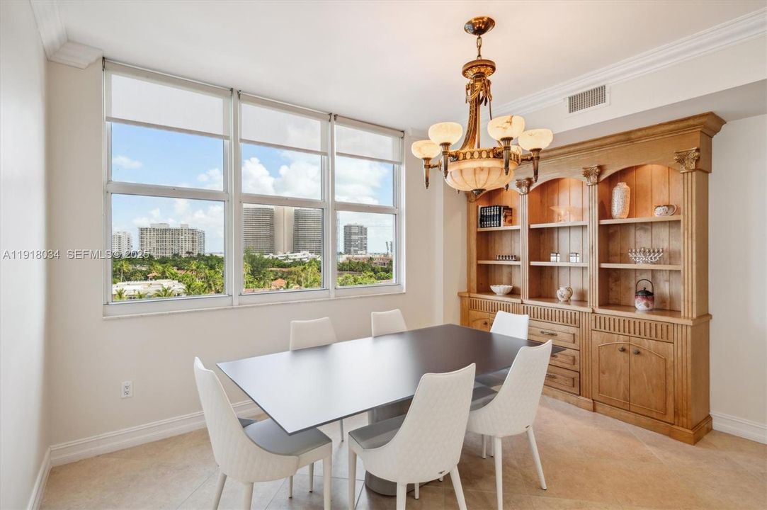 For Sale: $1,295,000 (2 beds, 2 baths, 1833 Square Feet)