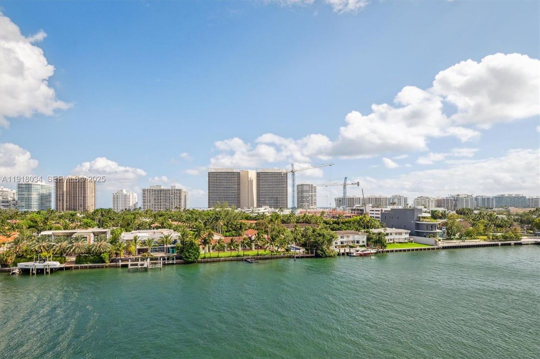 For Sale: $1,295,000 (2 beds, 2 baths, 1833 Square Feet)