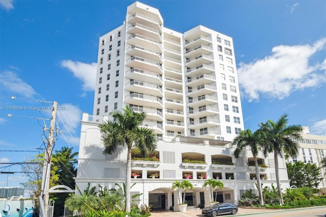 For Sale: $1,295,000 (2 beds, 2 baths, 1833 Square Feet)