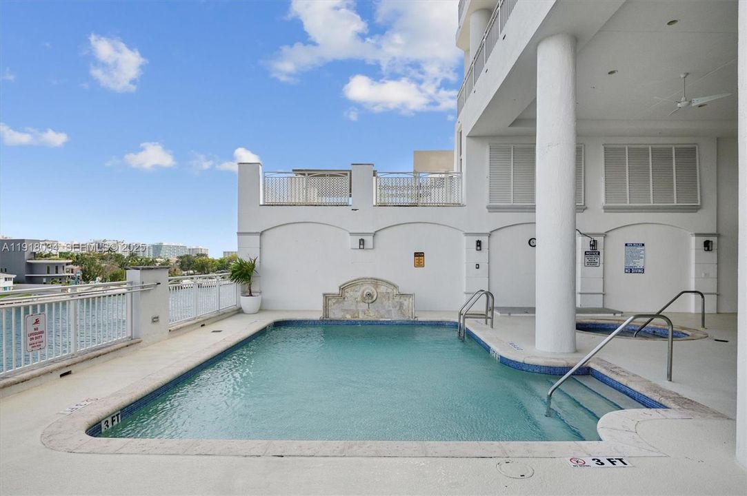 For Sale: $1,295,000 (2 beds, 2 baths, 1833 Square Feet)