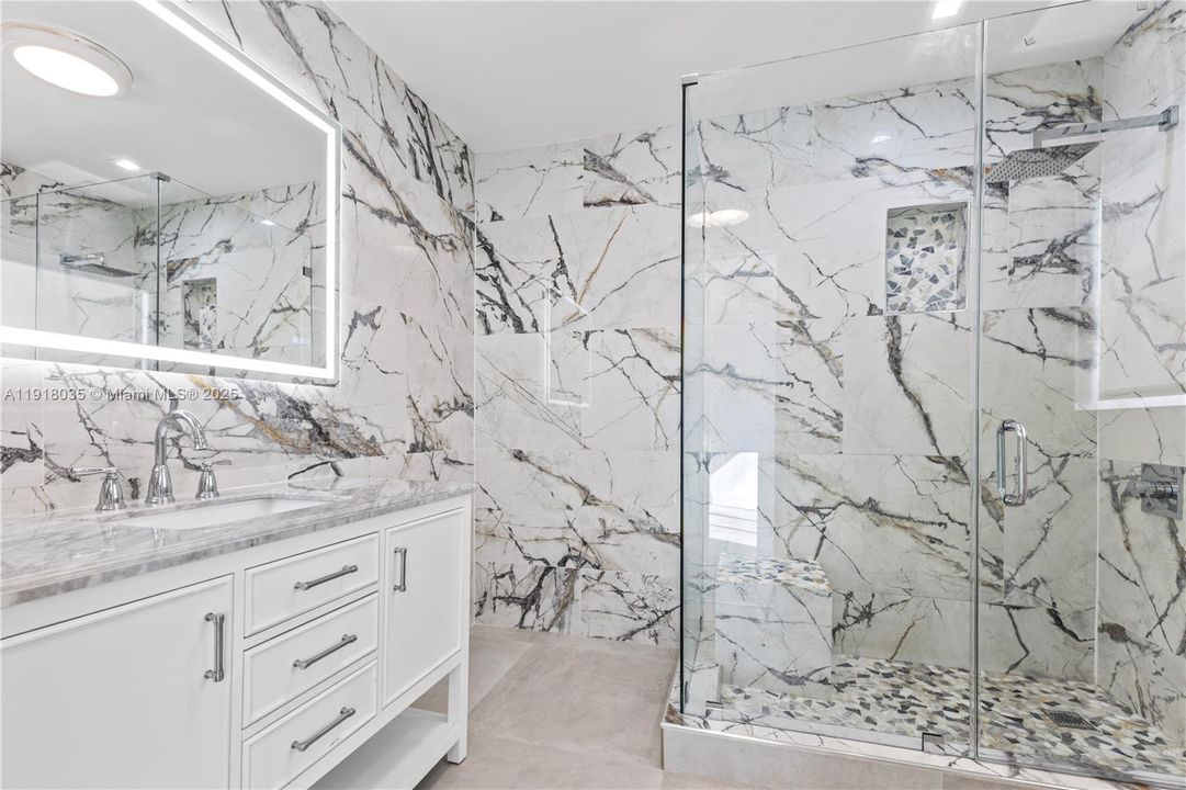 For Sale: $1,395,000 (3 beds, 2 baths, 1434 Square Feet)