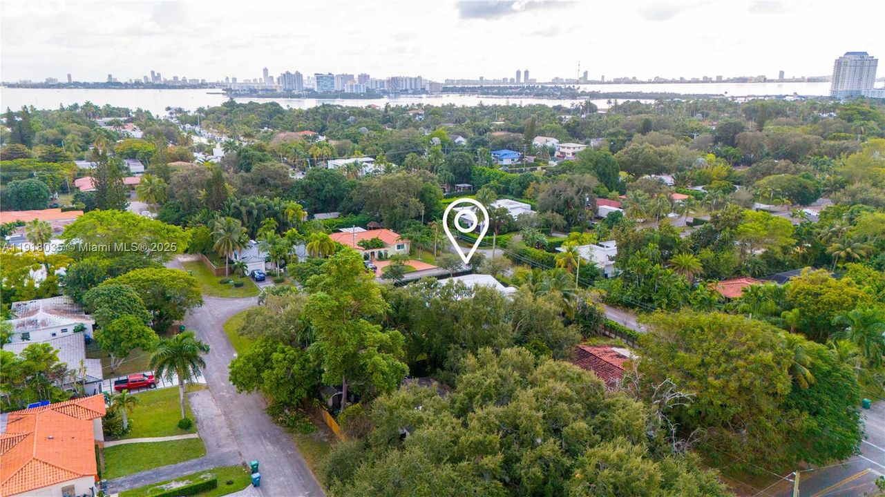 For Sale: $1,395,000 (3 beds, 2 baths, 1434 Square Feet)