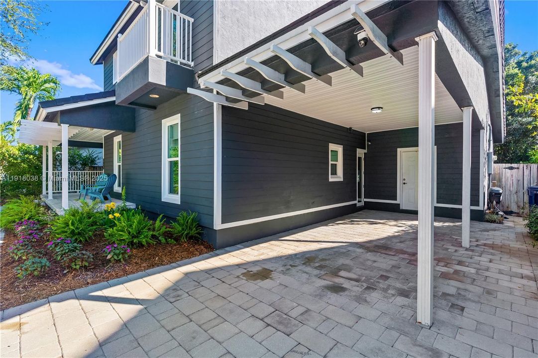 待售: $922,500 (5 贝兹, 3 浴室, 2830 平方英尺)