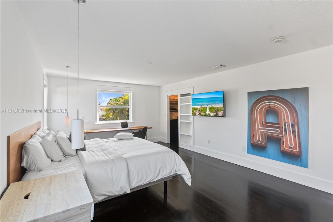 待售: $922,500 (5 贝兹, 3 浴室, 2830 平方英尺)