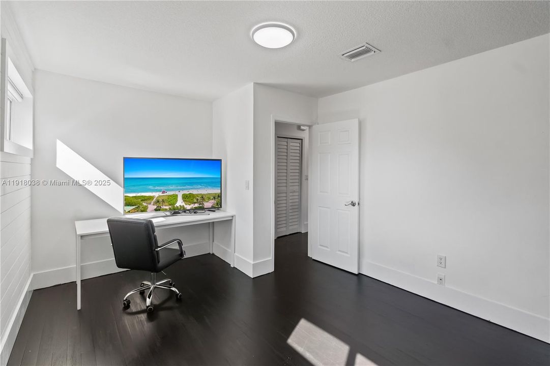 待售: $922,500 (5 贝兹, 3 浴室, 2830 平方英尺)