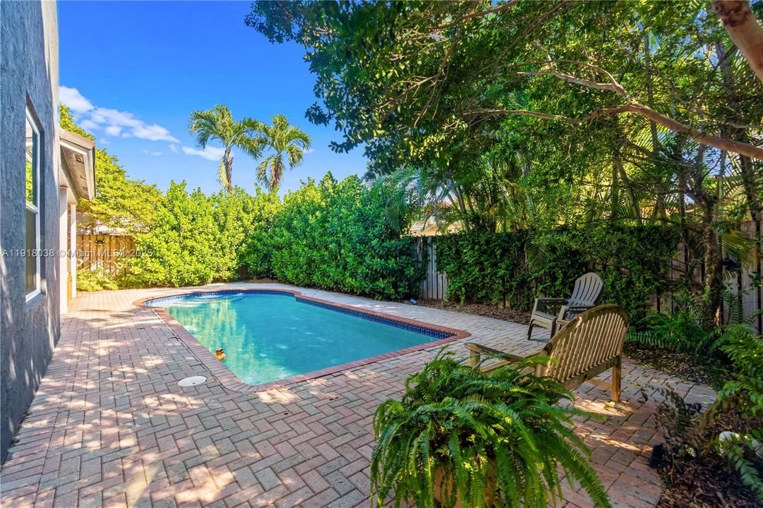 待售: $922,500 (5 贝兹, 3 浴室, 2830 平方英尺)