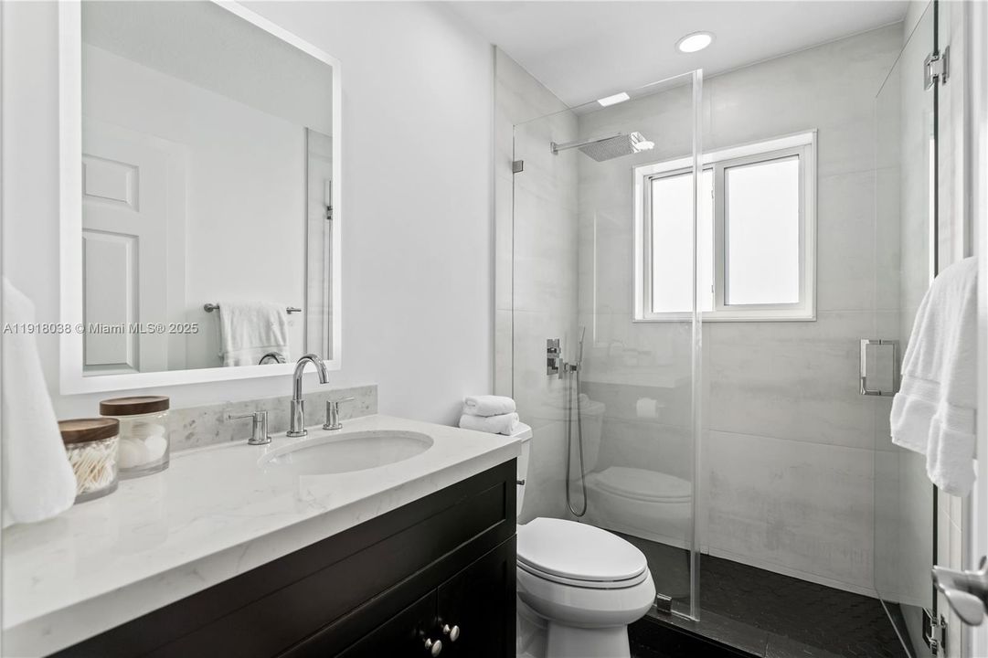 待售: $922,500 (5 贝兹, 3 浴室, 2830 平方英尺)