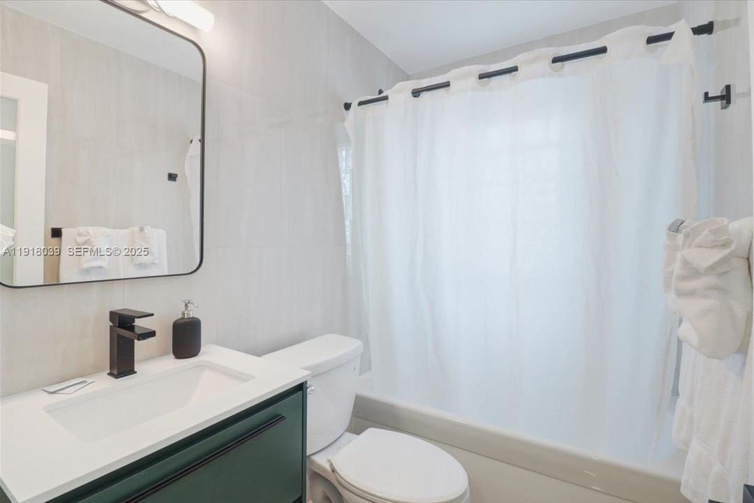 待售: $569,000 (3 贝兹, 2 浴室, 898 平方英尺)