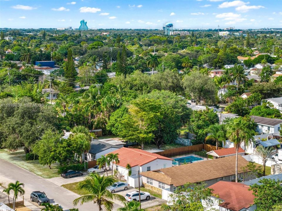 待售: $569,000 (3 贝兹, 2 浴室, 898 平方英尺)