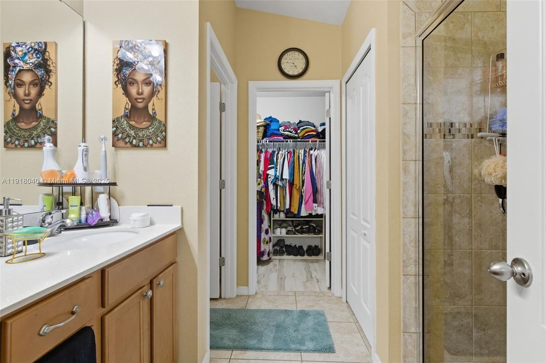 En Venta: $539,000 (4 camas, 2 baños, 0 Pies cuadrados)