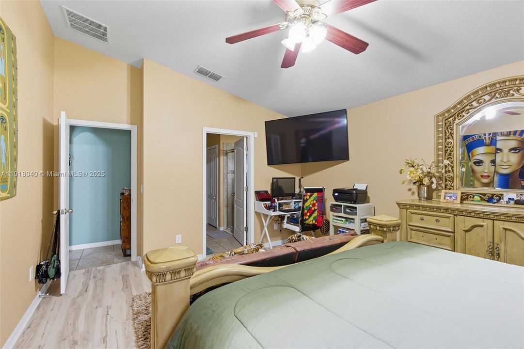 En Venta: $539,000 (4 camas, 2 baños, 0 Pies cuadrados)