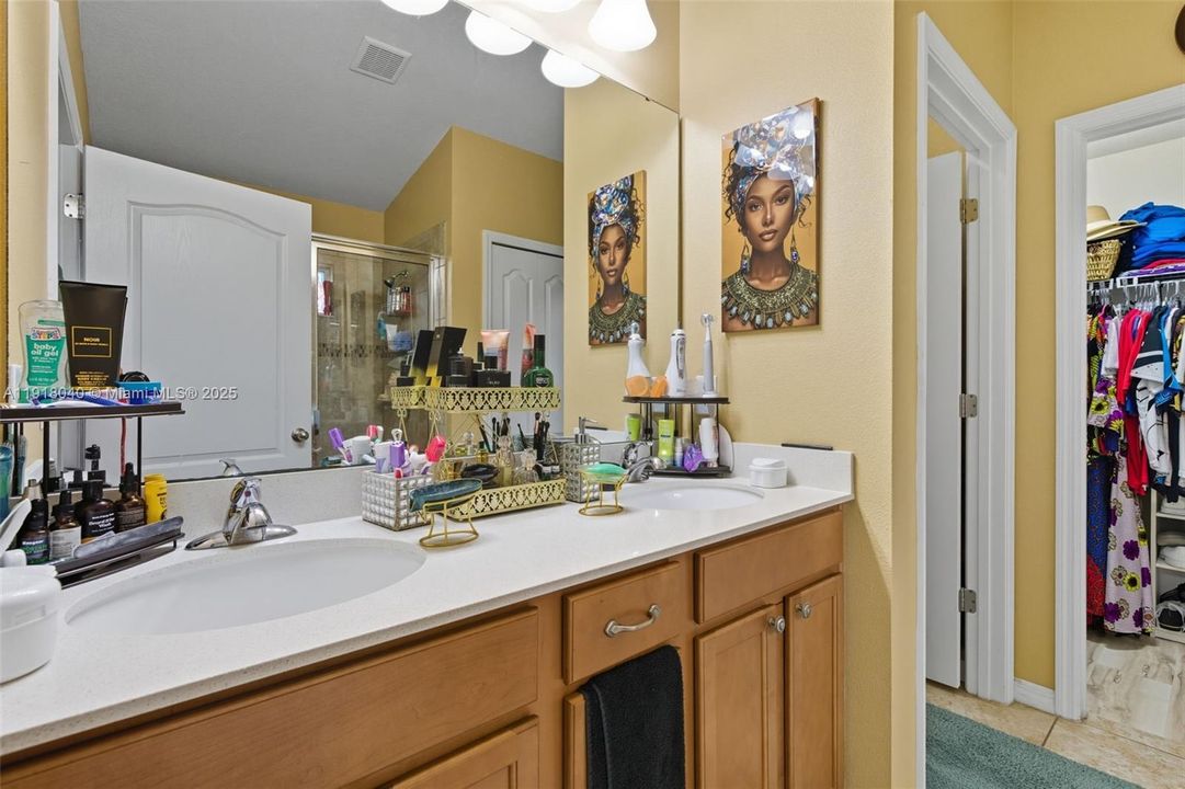 En Venta: $539,000 (4 camas, 2 baños, 0 Pies cuadrados)