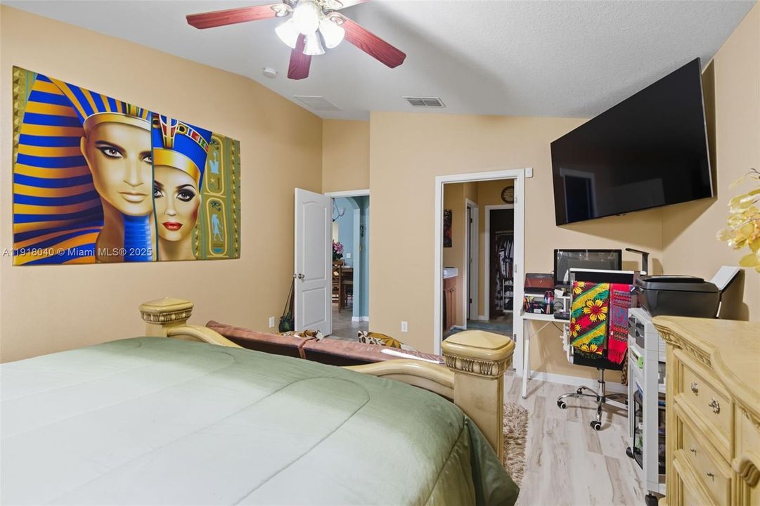 En Venta: $539,000 (4 camas, 2 baños, 0 Pies cuadrados)