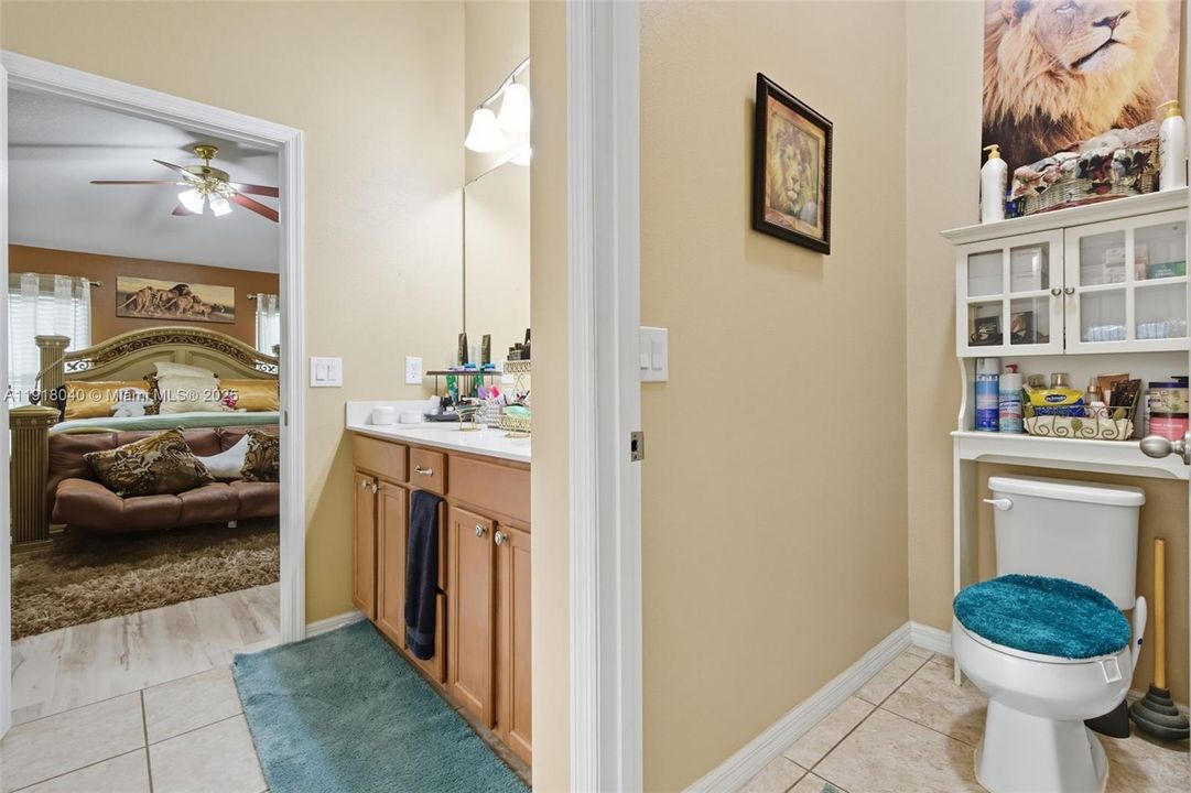 En Venta: $539,000 (4 camas, 2 baños, 0 Pies cuadrados)