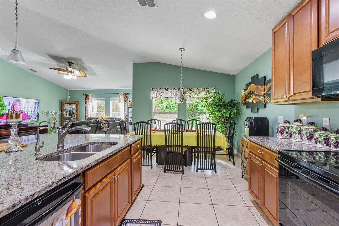 En Venta: $539,000 (4 camas, 2 baños, 0 Pies cuadrados)