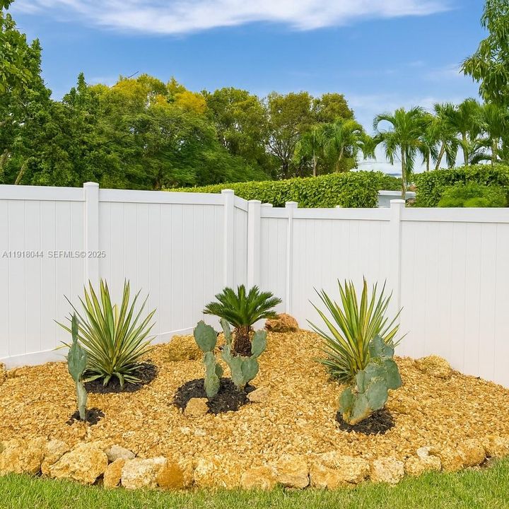 For Sale: $975,000 (3 beds, 3 baths, 1864 Square Feet)