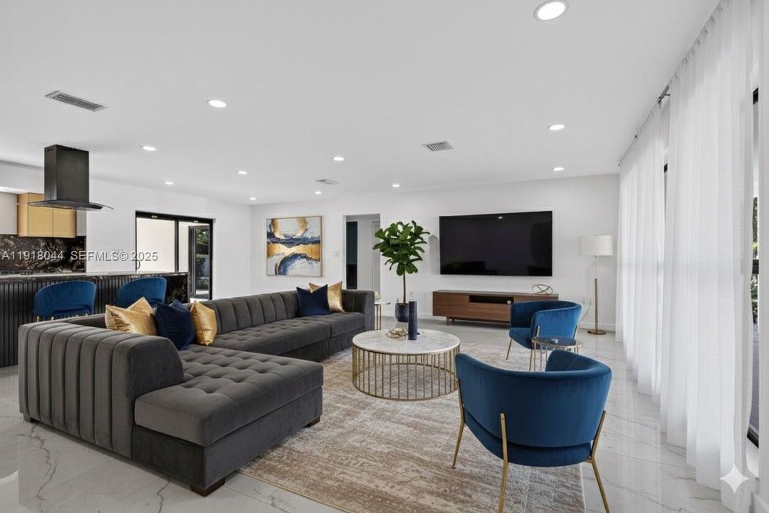 For Sale: $975,000 (3 beds, 3 baths, 1864 Square Feet)