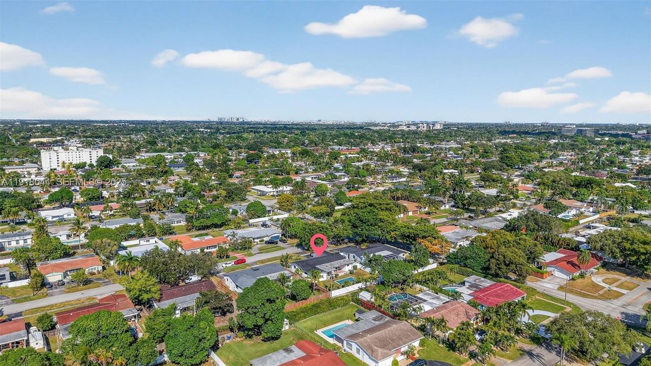 For Sale: $975,000 (3 beds, 3 baths, 1864 Square Feet)