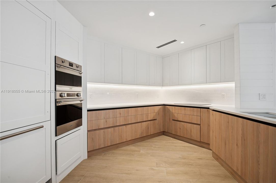 For Rent: $12,000 (2 beds, 2 baths, 1310 Square Feet)