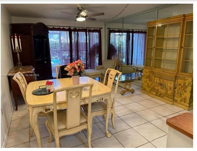 For Sale: $220,000 (2 beds, 2 baths, 935 Square Feet)