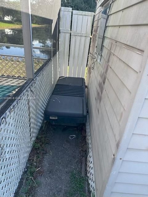 Active With Contract: $461,000 (3 beds, 2 baths, 1596 Square Feet)