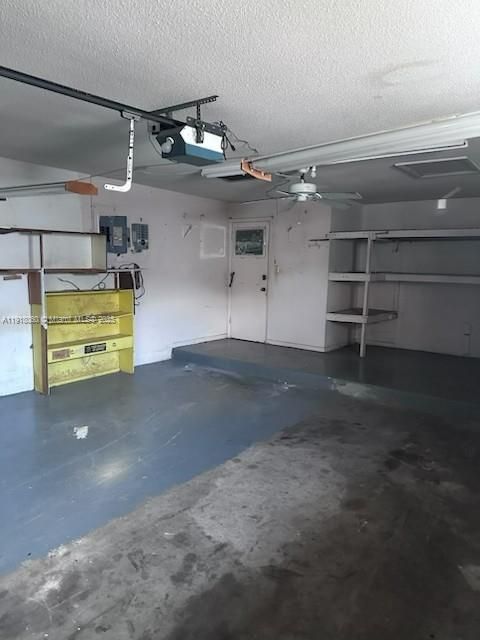 Active With Contract: $461,000 (3 beds, 2 baths, 1596 Square Feet)