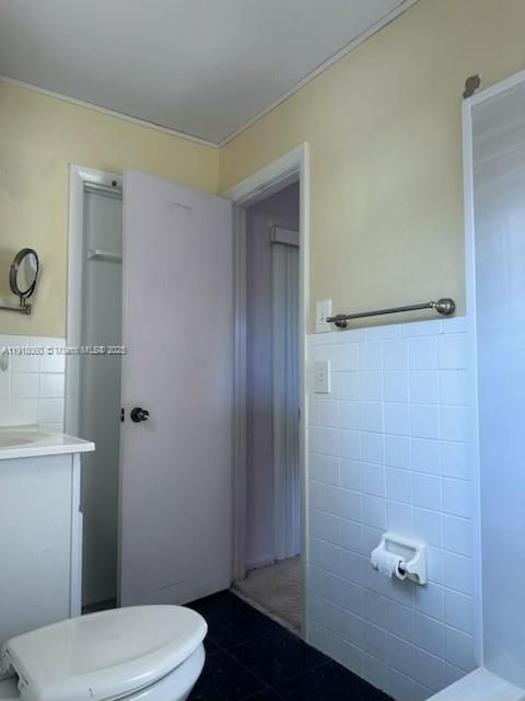 Active With Contract: $461,000 (3 beds, 2 baths, 1596 Square Feet)