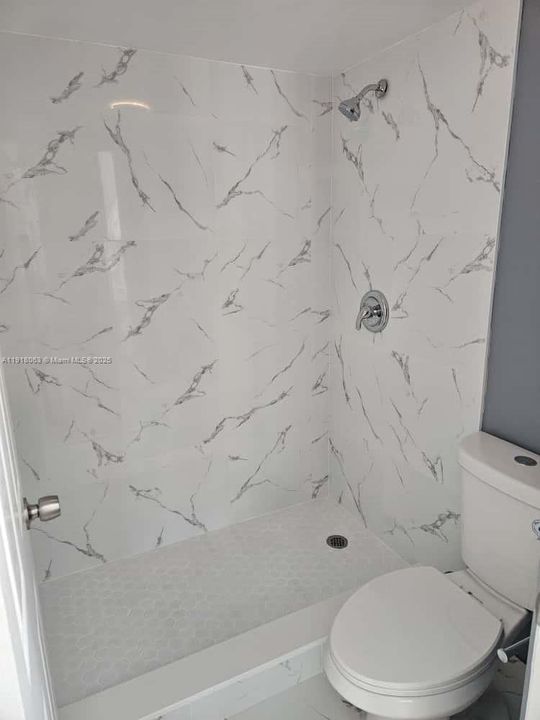 出租: $2,195 (2 贝兹, 2 浴室, 965 平方英尺)