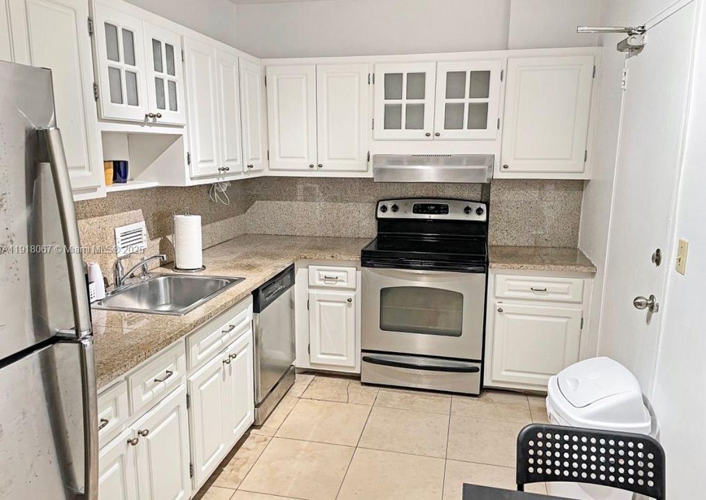 待售: $475,000 (1 贝兹, 1 浴室, 1019 平方英尺)