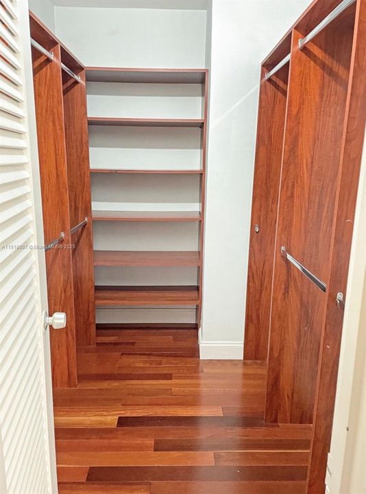 待售: $475,000 (1 贝兹, 1 浴室, 1019 平方英尺)