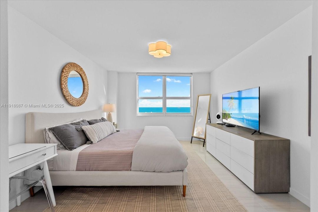 For Rent: $9,500 (2 beds, 2 baths, 1080 Square Feet)